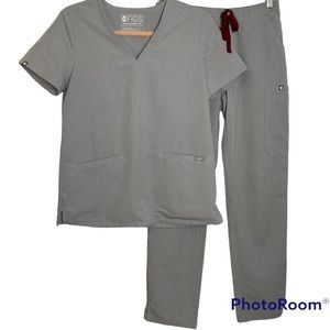 FIGS Gray Top And Bottom Set Size Small